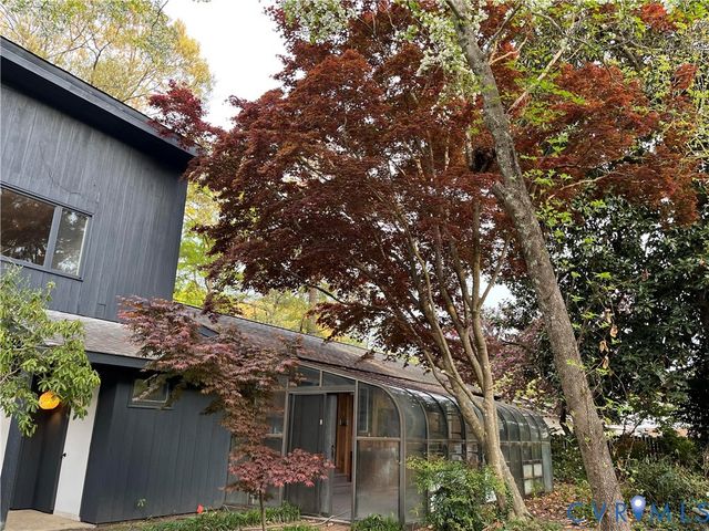 1670 Holly Dr, Gloucester Point, VA 23062