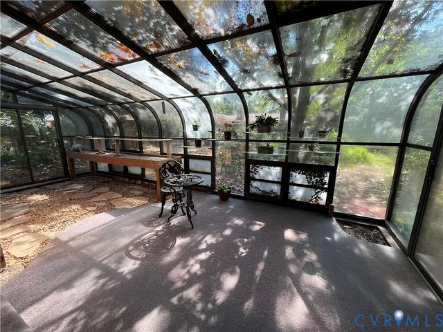 1670 Holly Dr, Gloucester Point, VA 23062