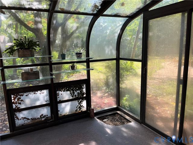 1670 Holly Dr, Gloucester Point, VA 23062