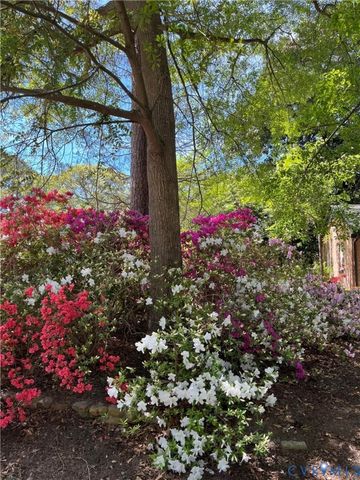 1670 Holly Dr, Gloucester Point, VA 23062