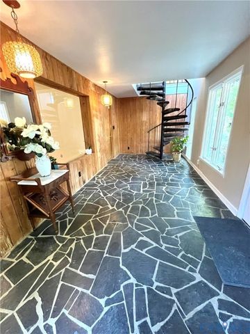 1670 Holly Dr, Gloucester Point, VA 23062