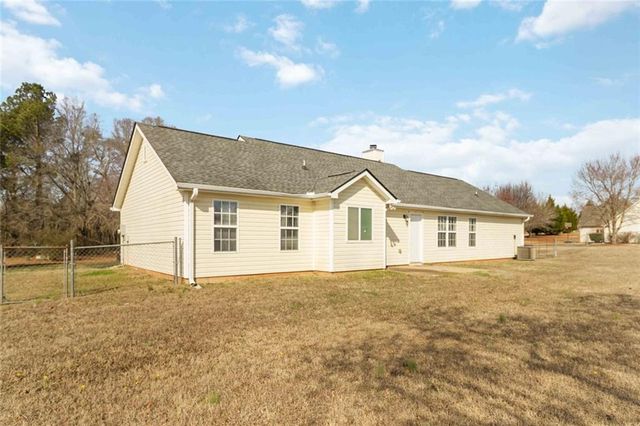 802 Spicebush Path, Locust Grove, GA 30248