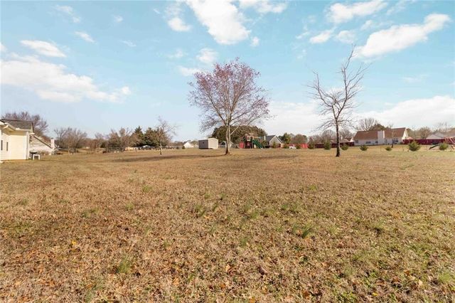 802 Spicebush Path, Locust Grove, GA 30248