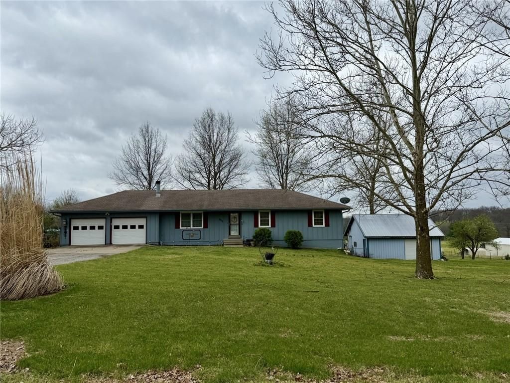 16701 Parallel Road, Basehor, KS 66007