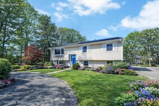 27 Madeline Road, East Falmouth, MA 02536