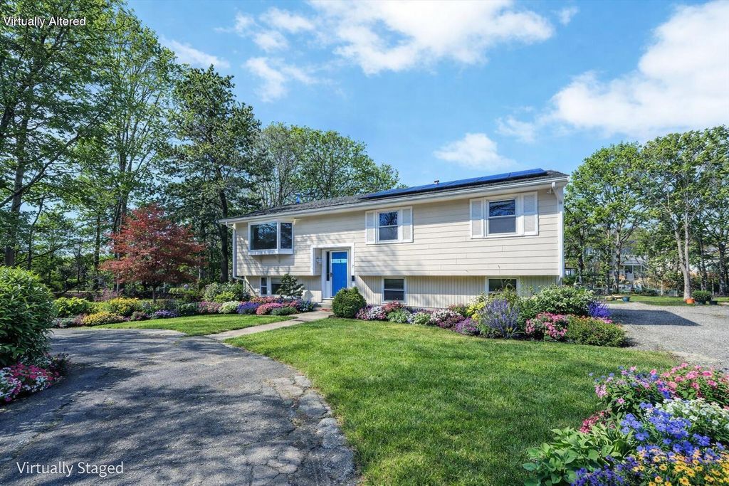 27 Madeline Road, East Falmouth, MA 02536
