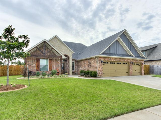 9220 NW 82nd Street, Yukon, OK 73099