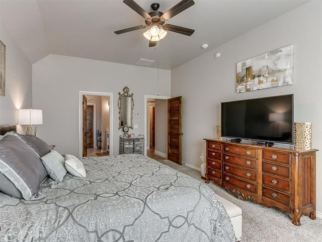 9220 NW 82nd Street, Yukon, OK 73099