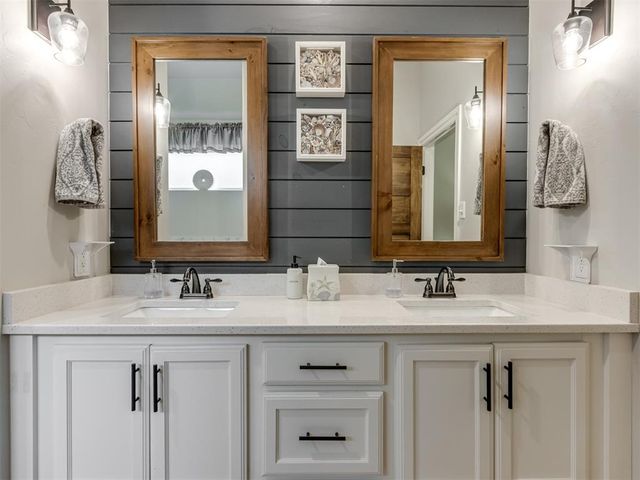 9220 NW 82nd Street, Yukon, OK 73099