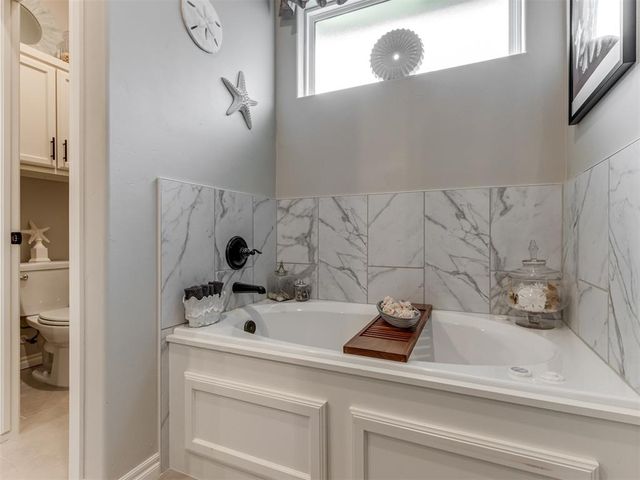 9220 NW 82nd Street, Yukon, OK 73099