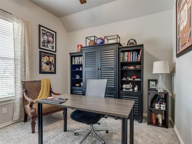 9220 NW 82nd Street, Yukon, OK 73099