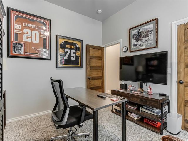 9220 NW 82nd Street, Yukon, OK 73099