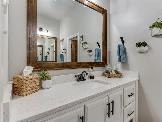 9220 NW 82nd Street, Yukon, OK 73099