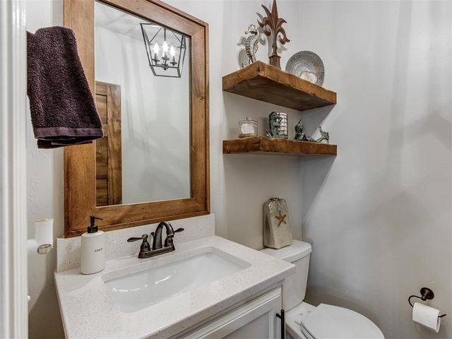 9220 NW 82nd Street, Yukon, OK 73099