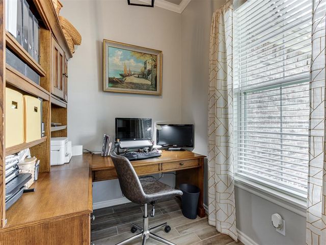 9220 NW 82nd Street, Yukon, OK 73099