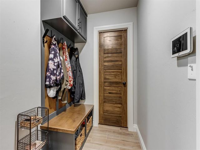 9220 NW 82nd Street, Yukon, OK 73099