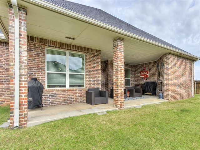 9220 NW 82nd Street, Yukon, OK 73099