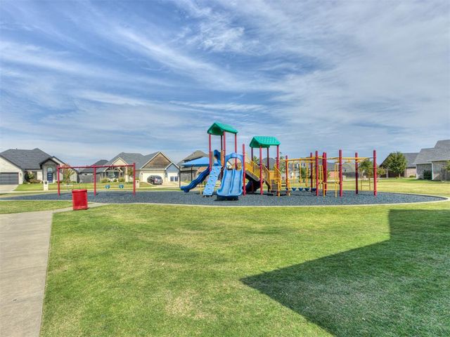 9220 NW 82nd Street, Yukon, OK 73099