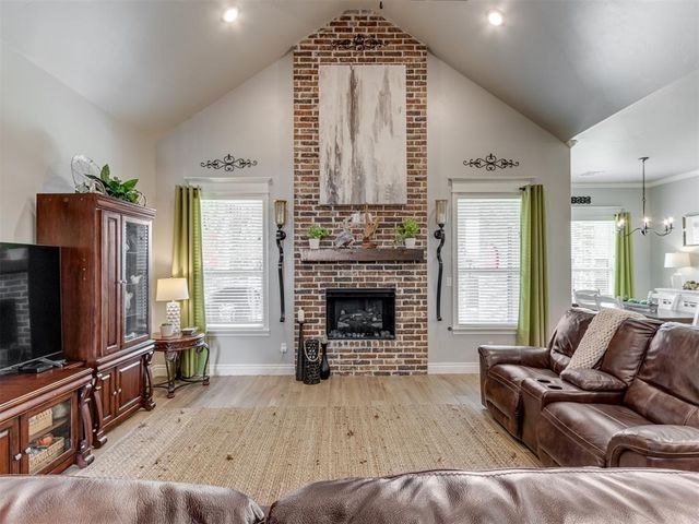 9220 NW 82nd Street, Yukon, OK 73099