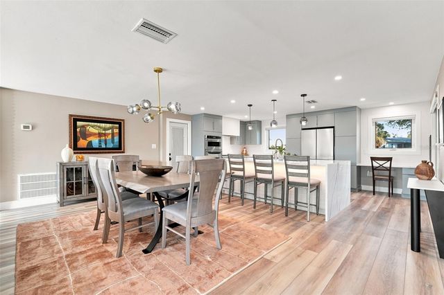 2303 CONSTITUTION BOULEVARD, Sarasota, FL 34231
