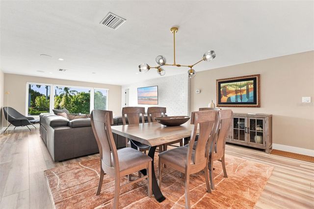2303 CONSTITUTION BOULEVARD, Sarasota, FL 34231
