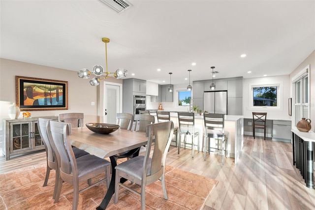 2303 CONSTITUTION BOULEVARD, Sarasota, FL 34231