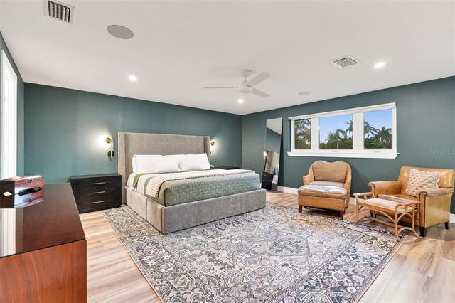 2303 CONSTITUTION BOULEVARD, Sarasota, FL 34231