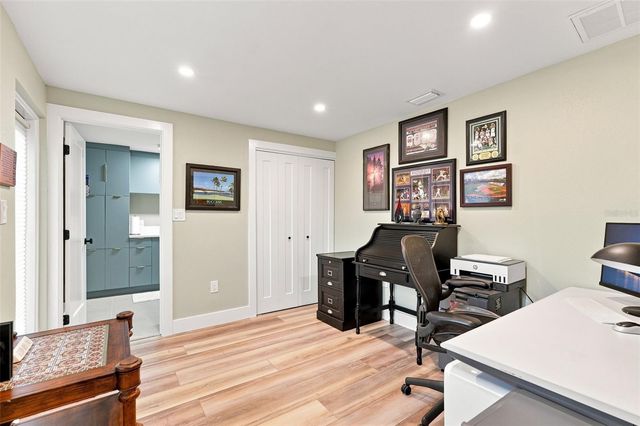 2303 CONSTITUTION BOULEVARD, Sarasota, FL 34231