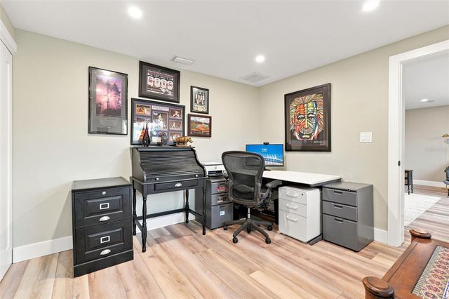 2303 CONSTITUTION BOULEVARD, Sarasota, FL 34231