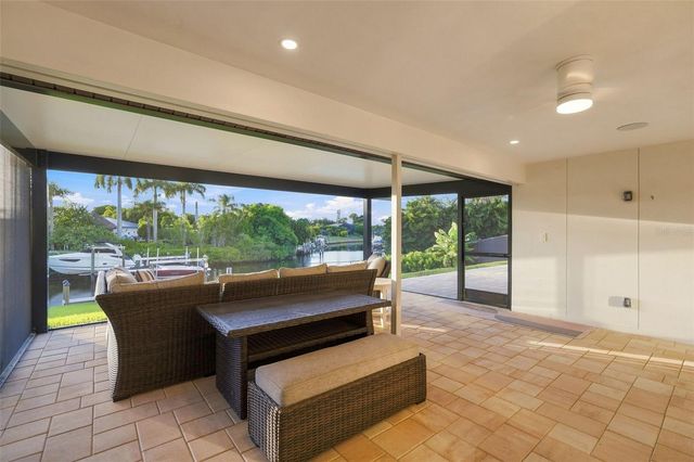 2303 CONSTITUTION BOULEVARD, Sarasota, FL 34231