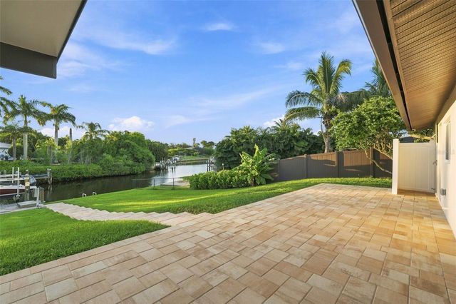 2303 CONSTITUTION BOULEVARD, Sarasota, FL 34231