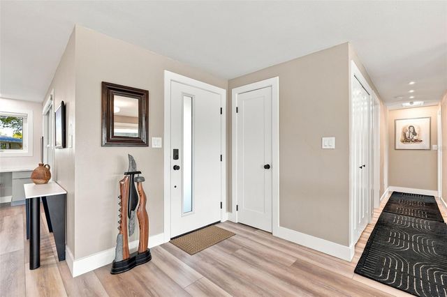 2303 CONSTITUTION BOULEVARD, Sarasota, FL 34231