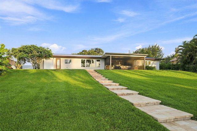 2303 CONSTITUTION BOULEVARD, Sarasota, FL 34231