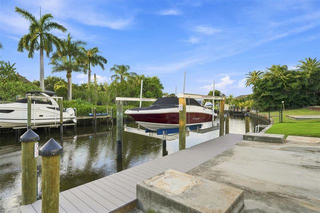 2303 CONSTITUTION BOULEVARD, Sarasota, FL 34231