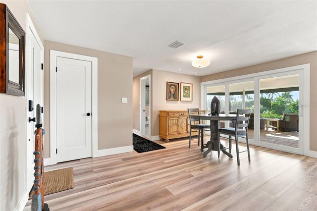 2303 CONSTITUTION BOULEVARD, Sarasota, FL 34231