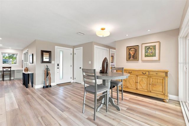 2303 CONSTITUTION BOULEVARD, Sarasota, FL 34231