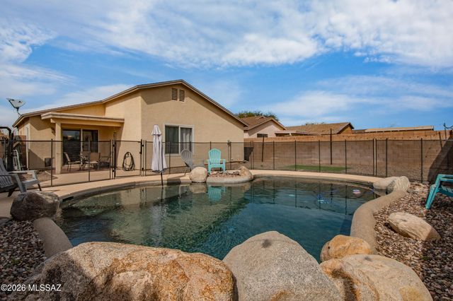 7677 S Meadow Spring Way, Tucson, AZ 85747