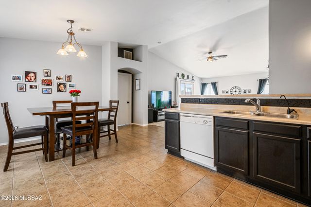 7677 S Meadow Spring Way, Tucson, AZ 85747