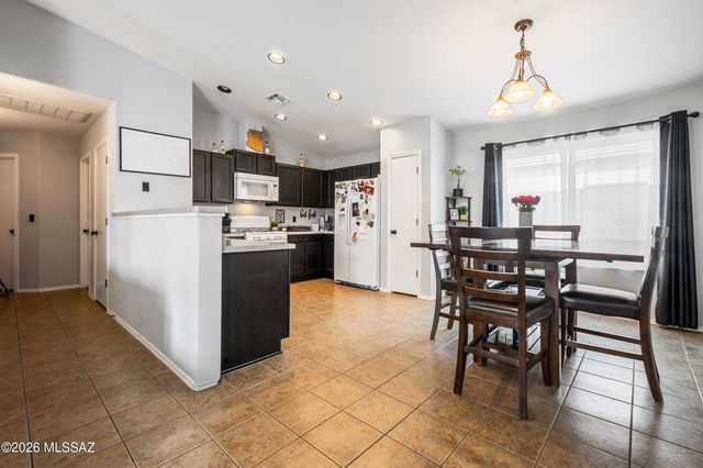 7677 S Meadow Spring Way, Tucson, AZ 85747