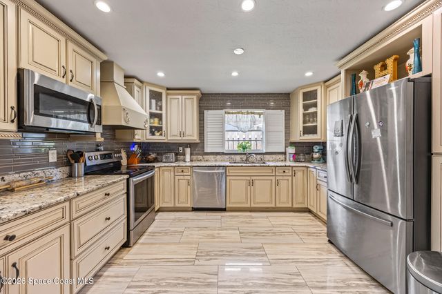 1371 Gleneagles Way, Rockledge, FL 32955