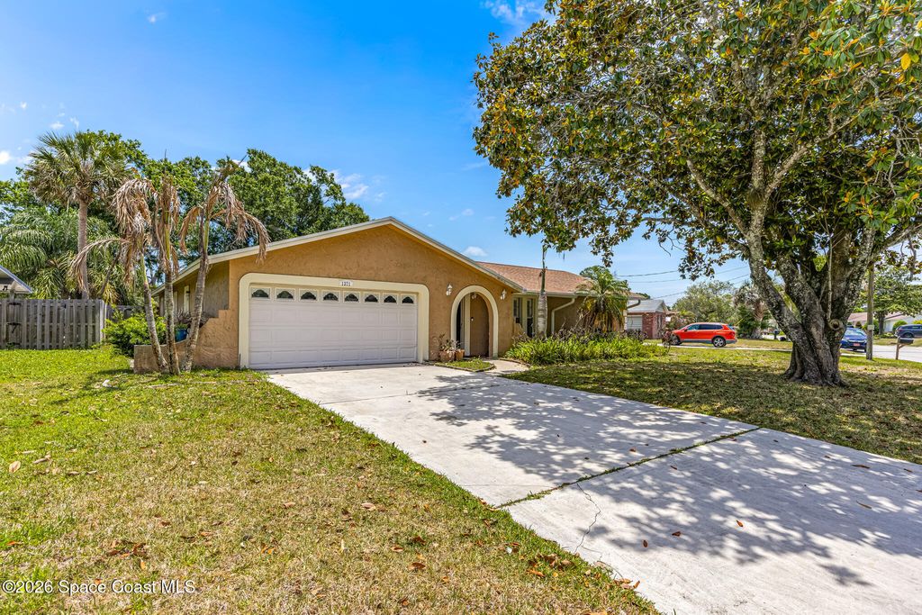 1371 Gleneagles Way, Rockledge, FL 32955