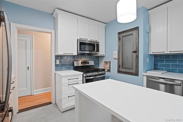295 N Broadway 27, Yonkers, NY 10701