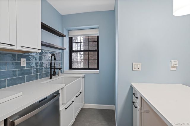 295 N Broadway 27, Yonkers, NY 10701