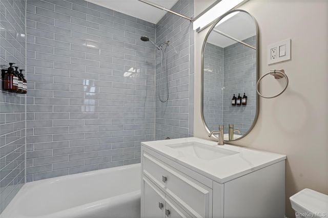 295 N Broadway 27, Yonkers, NY 10701