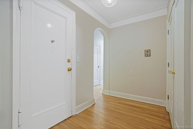 295 N Broadway 27, Yonkers, NY 10701