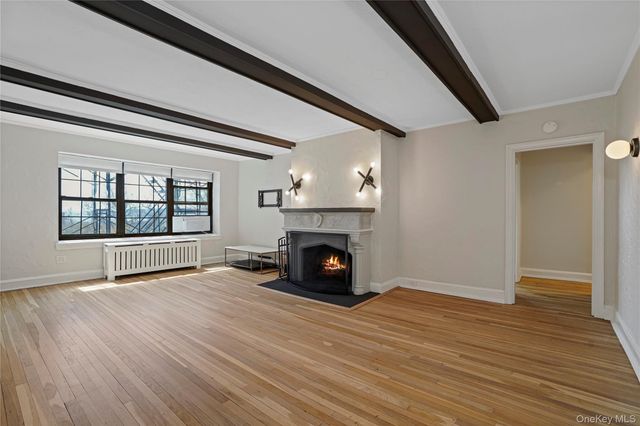 295 N Broadway 27, Yonkers, NY 10701