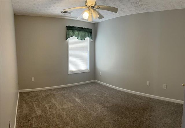 948 Village View Circle, Loganville, GA 30052