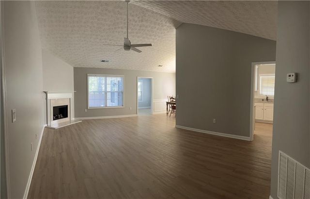 948 Village View Circle, Loganville, GA 30052