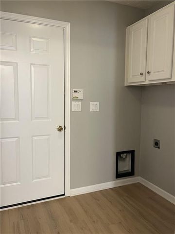 948 Village View Circle, Loganville, GA 30052