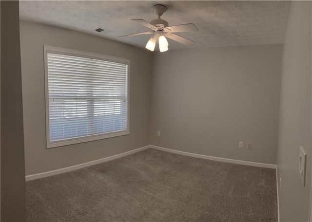 948 Village View Circle, Loganville, GA 30052